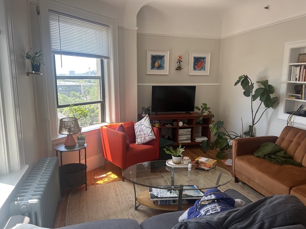 1010 Massachusetts Ave, Harvard Square