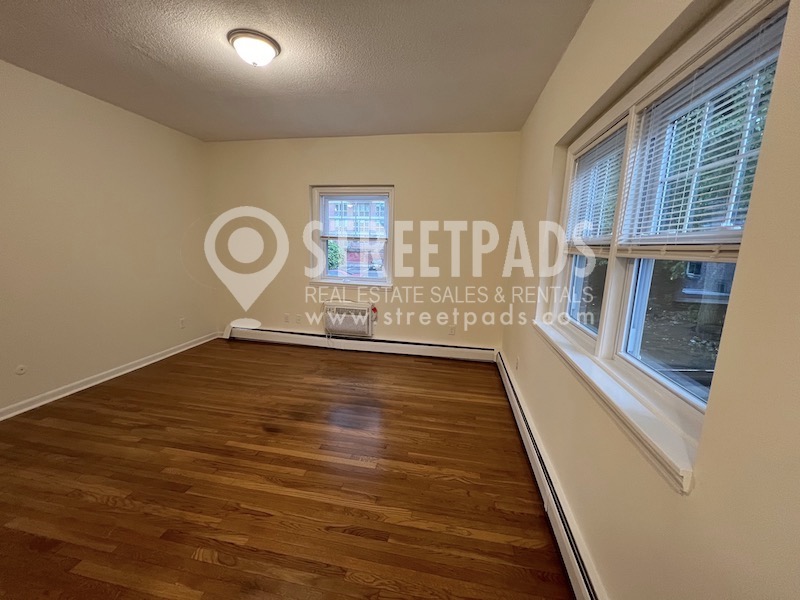 2018 Commonwealth Ave, Brighton