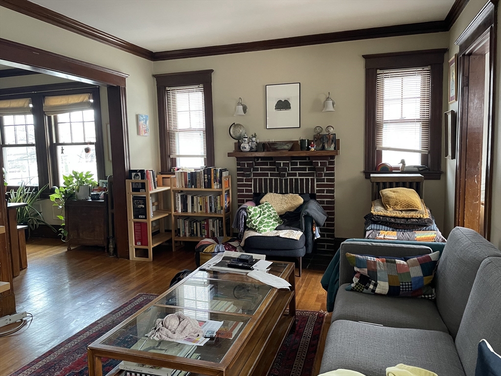 37 Brington Rd, Brookline Hills