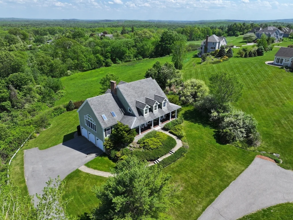 63 Skyfields Dr, Groton