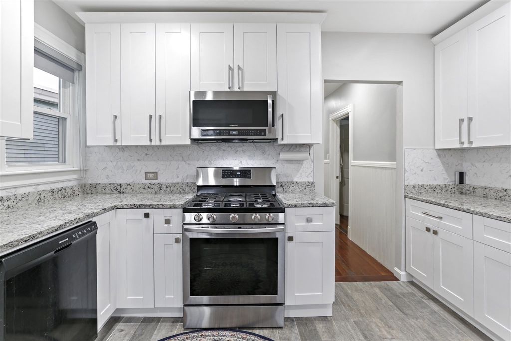 1283 Massachusetts Ave, Arlington Heights