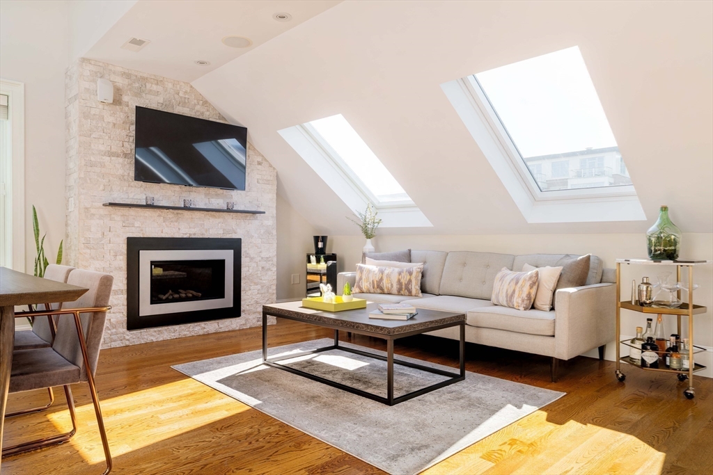 462 Shawmut, South End