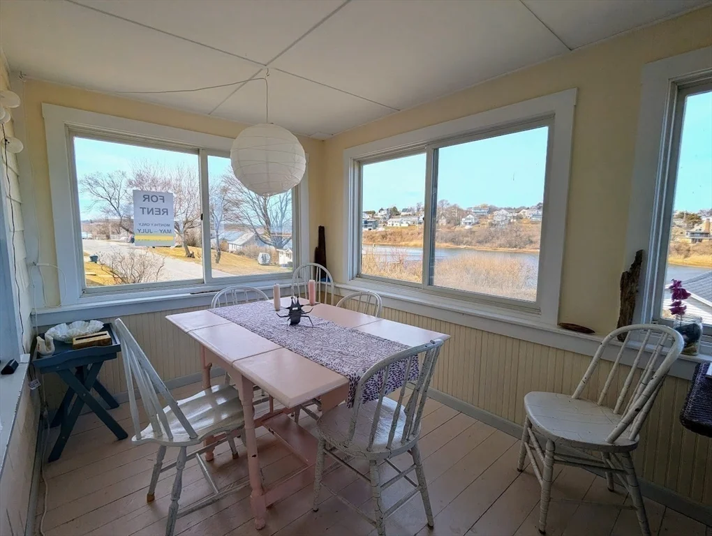 12 Cove Rd, Little Neck
