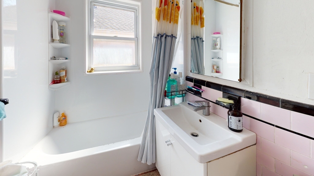 50-52 Colborne Rd, Boston