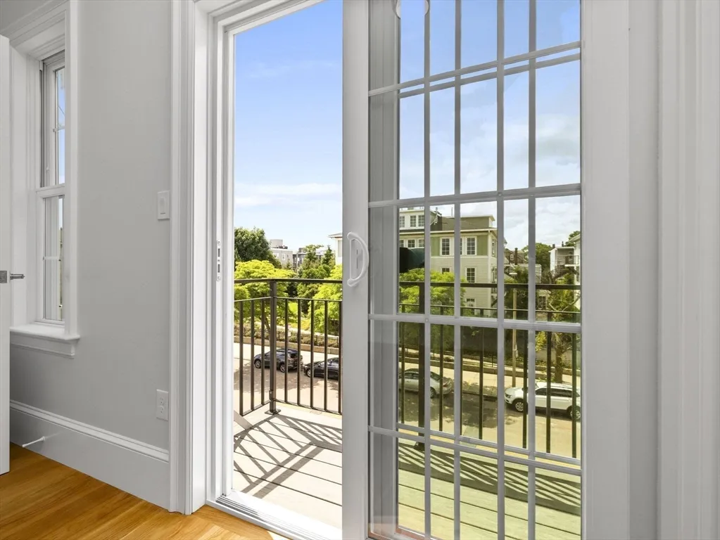 944 East Broadway, South Boston