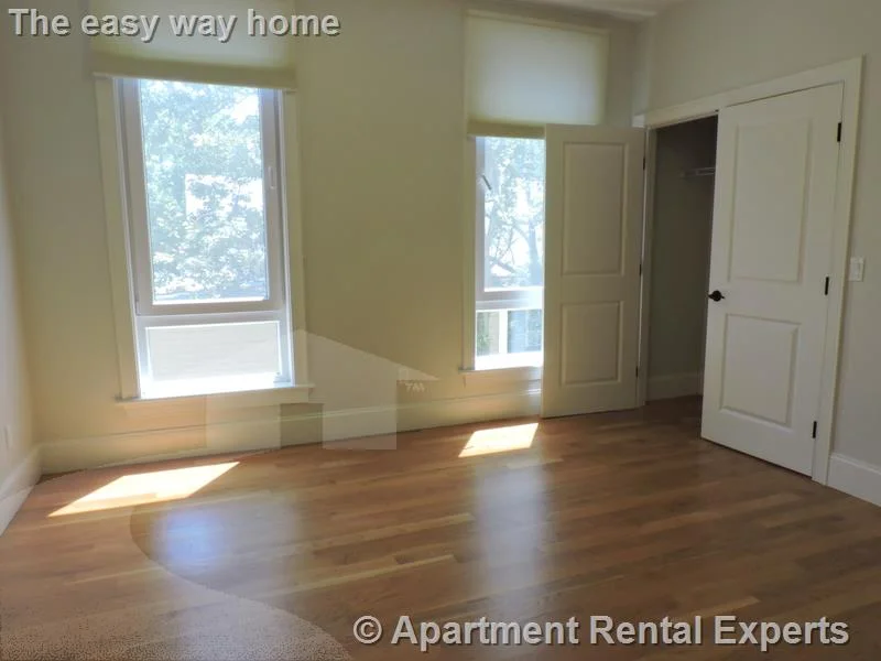 168 Hampshire, Central Square