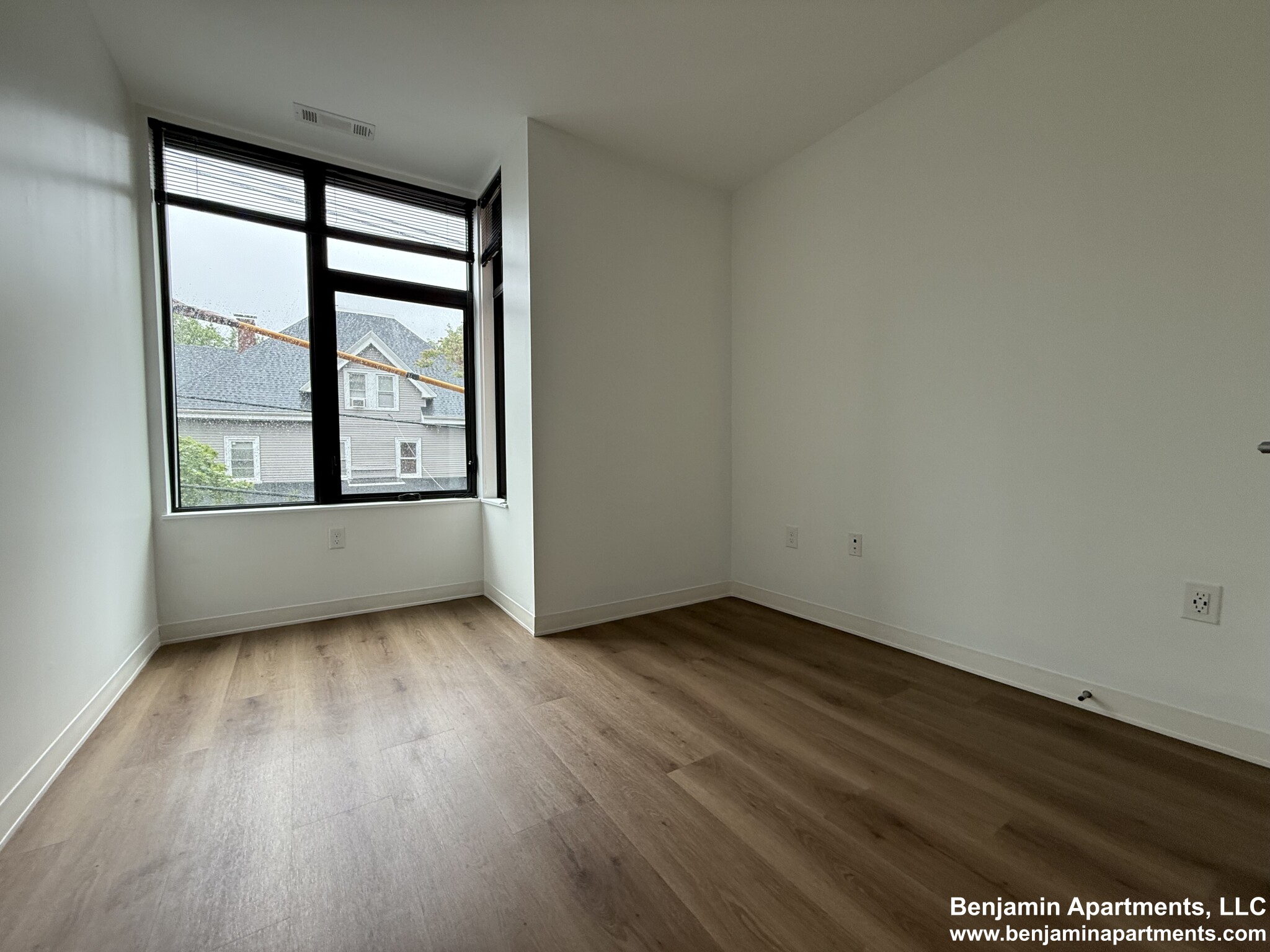 89 Brighton Ave, Allston