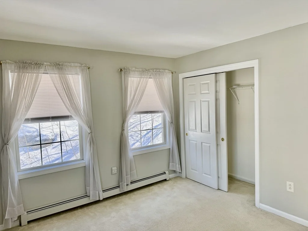 50 Wigwam Hill Dr, Worcester