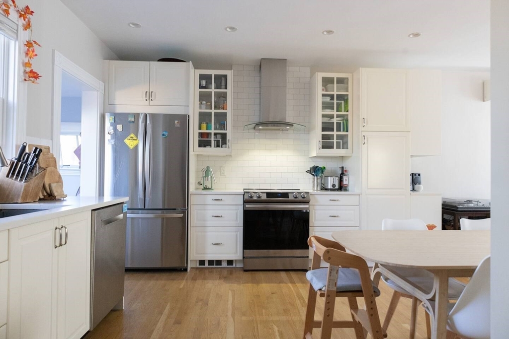 21 Edge Hill St, Jamaica Plain