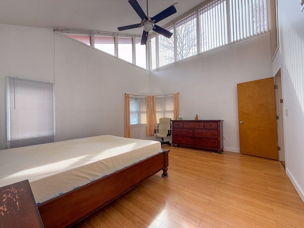 5 Avondale Ave, Billerica