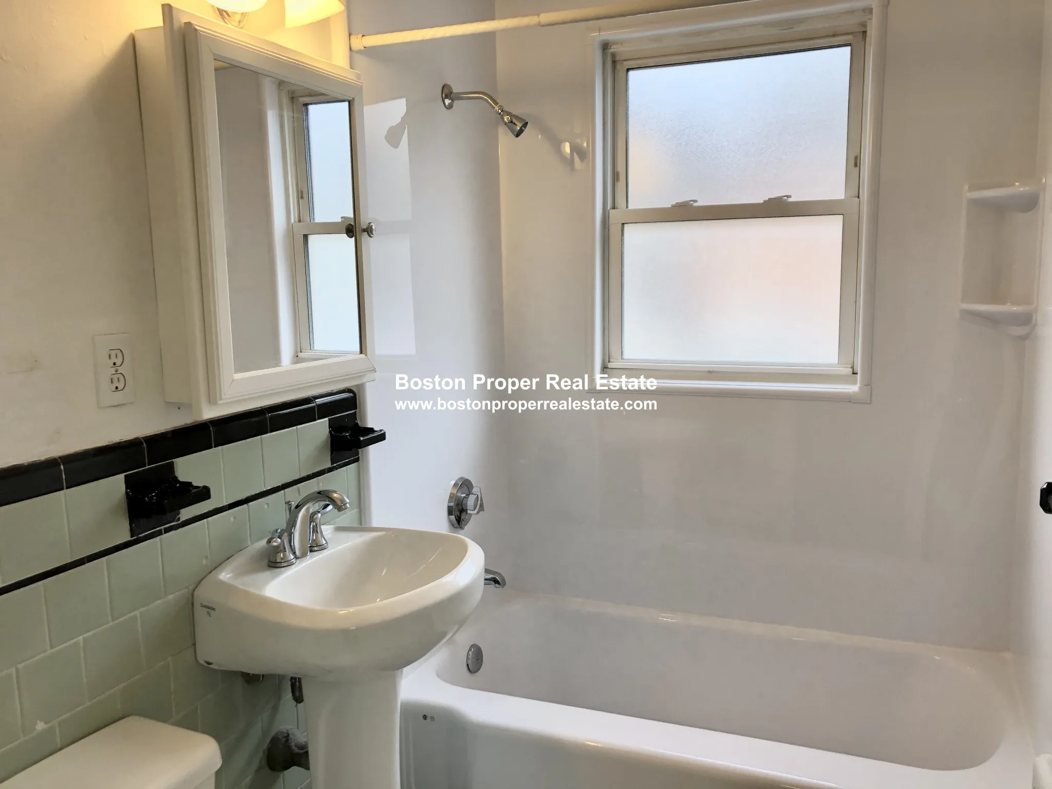 450 Washington St, Brighton