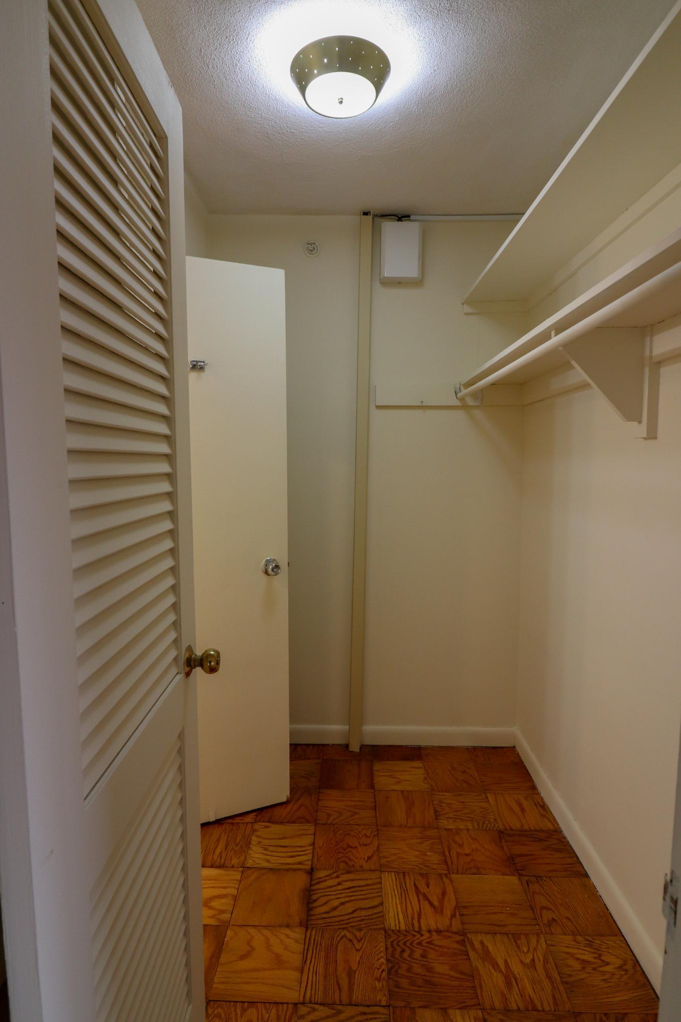 101 Monmouth St, Longwood