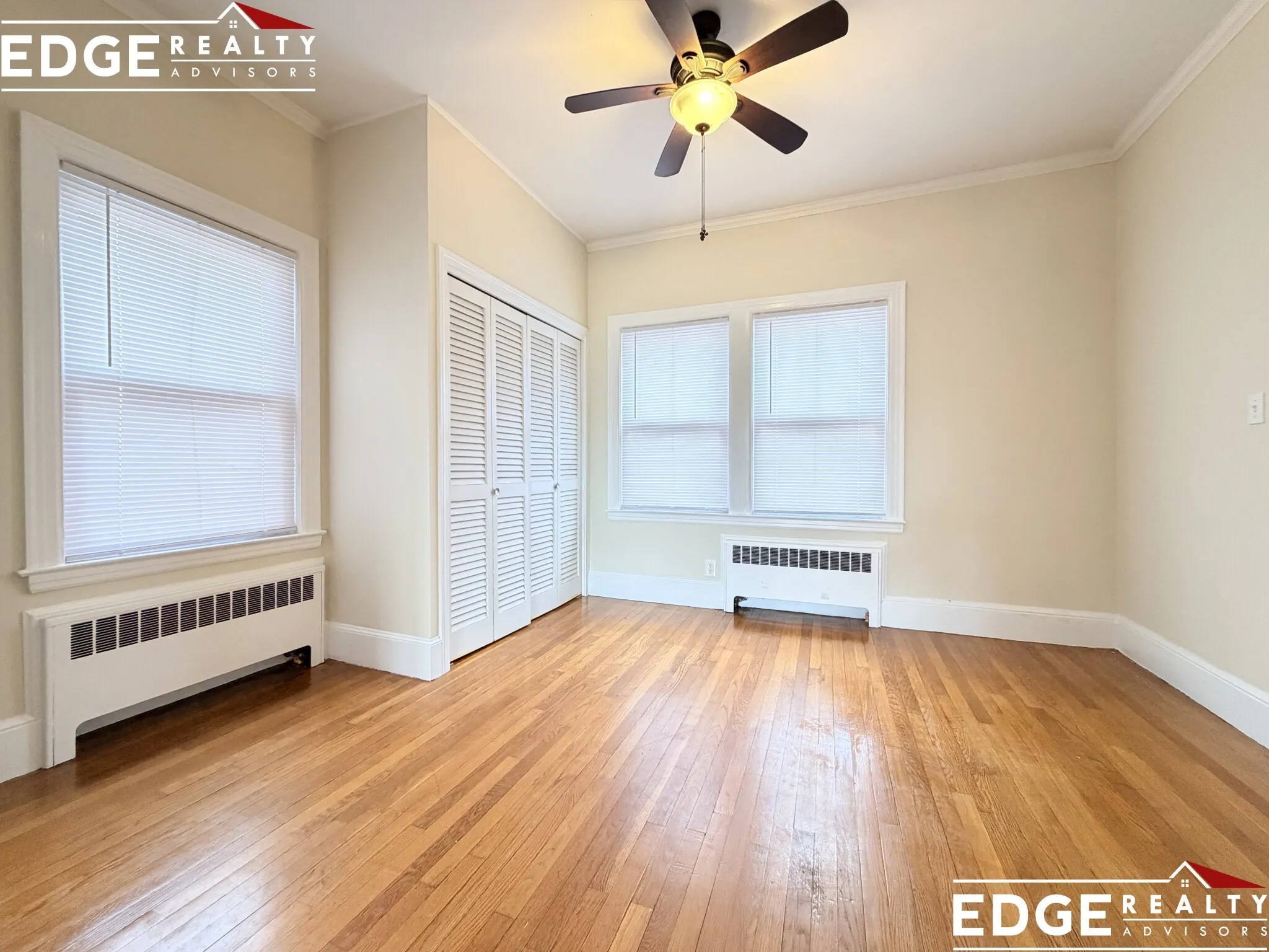 1 Allen Rd, Oak Square