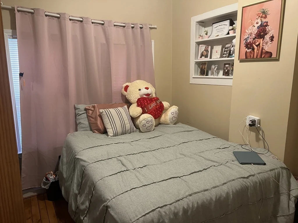 16 Wave Way, Winthrop