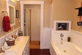 11 Churchill Ave, Arlington