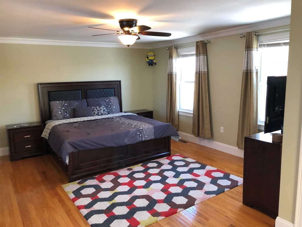 75 Brackett St, Quincy