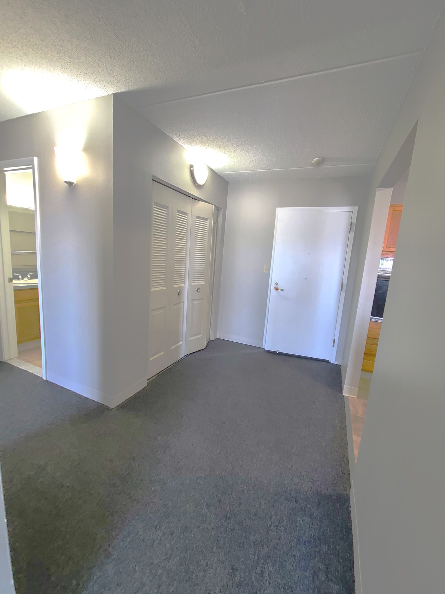 65 North Point Dr, Dorchester