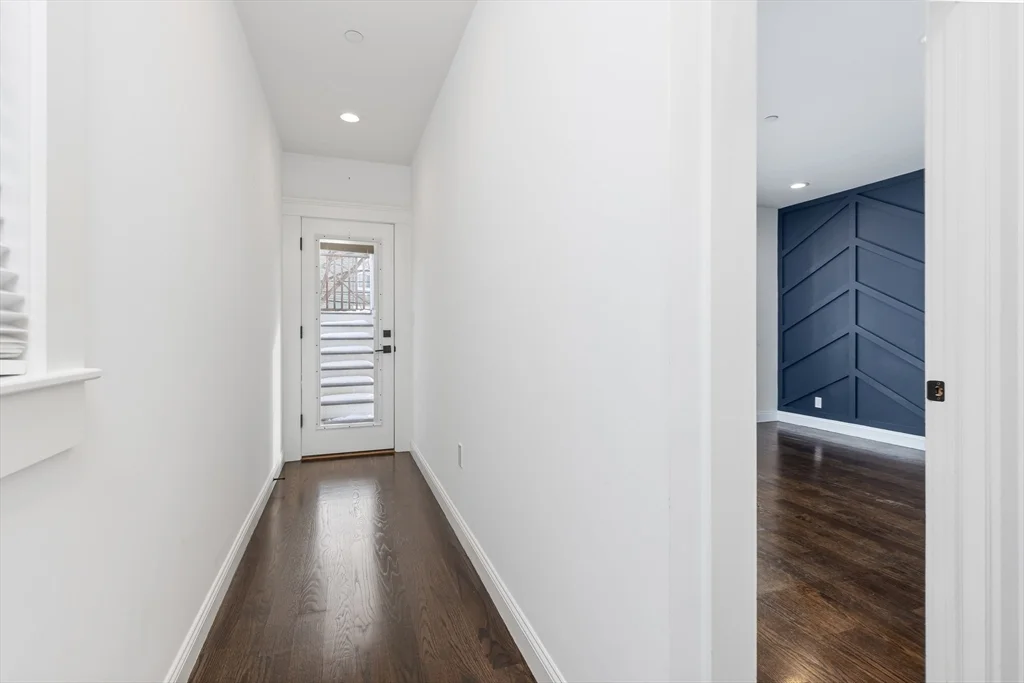 229 E Eagle St, East Boston