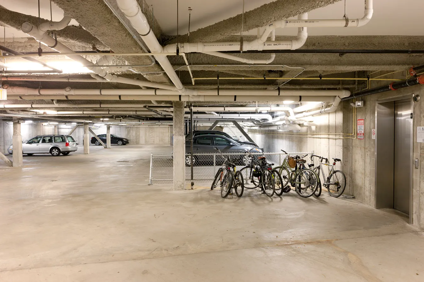 87 New St, Neighborhood Nine