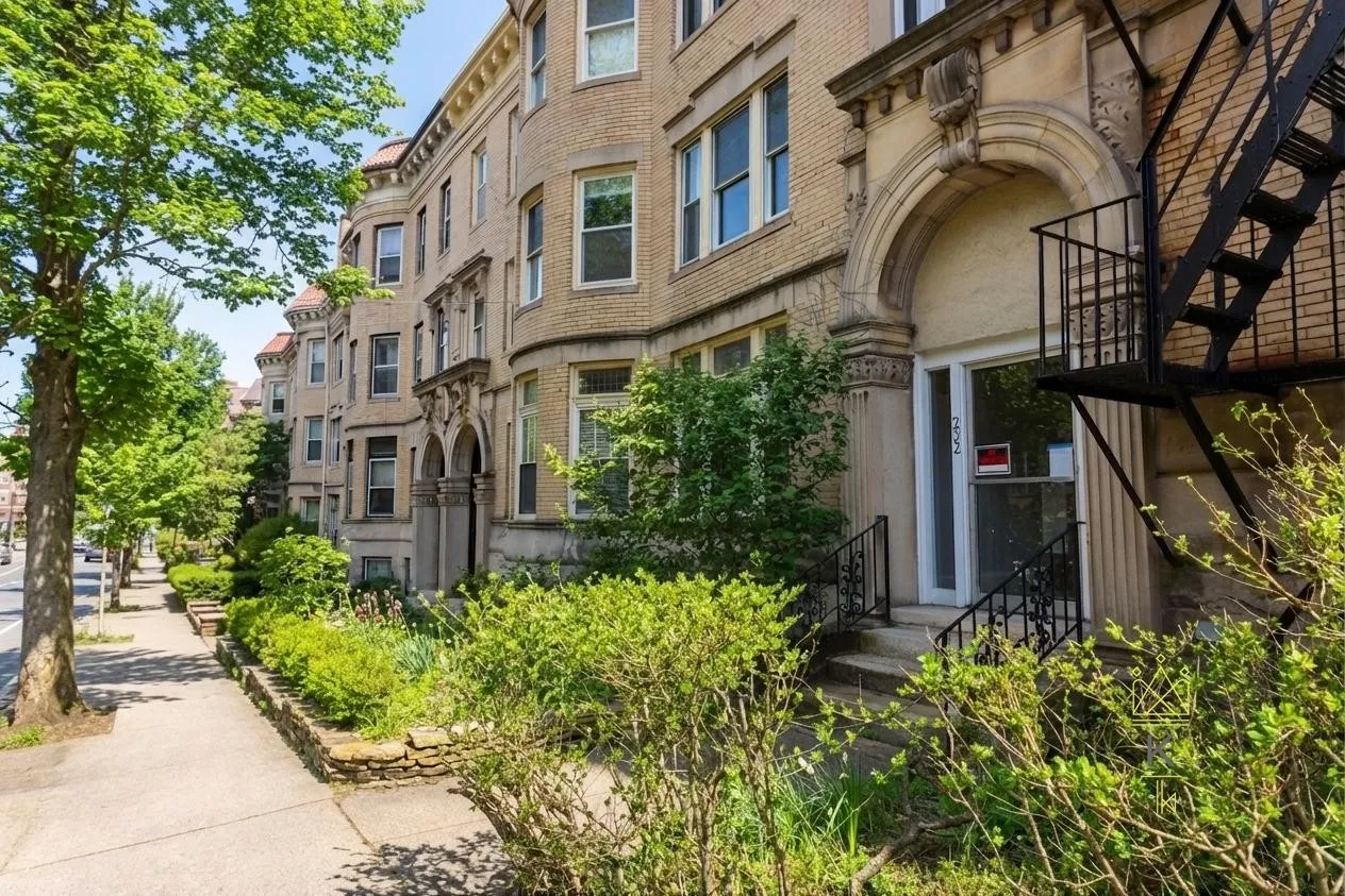 202 Saint Paul St, North Brookline