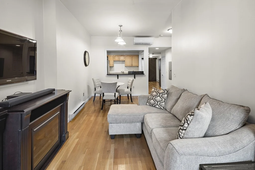 41 Warren Ave, South End