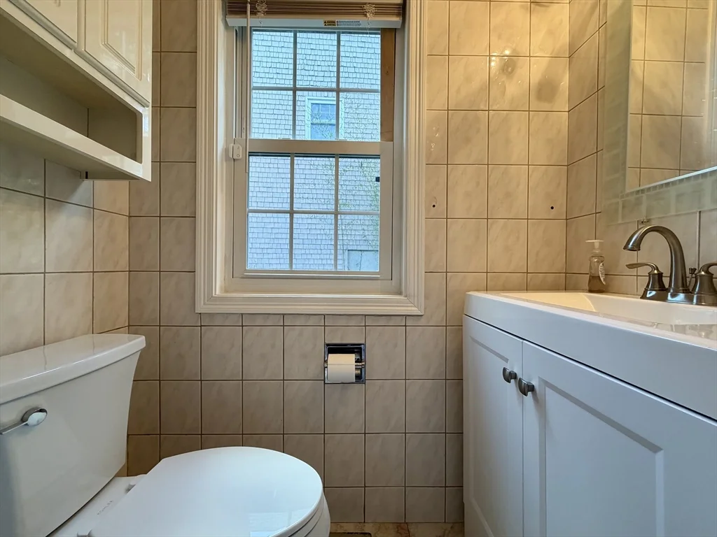 22 Gates Rd, Worcester