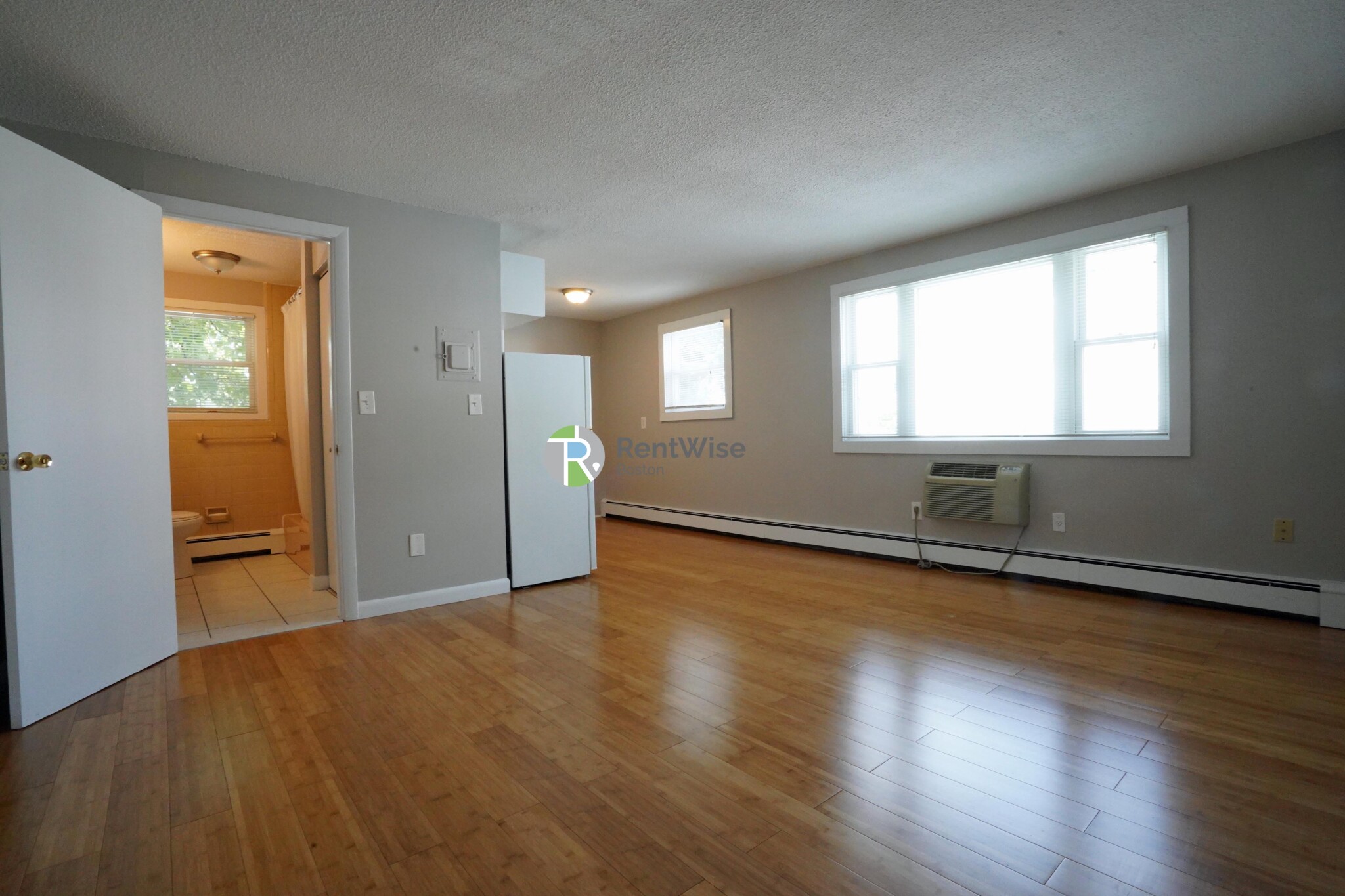 121 Ash St, South Side