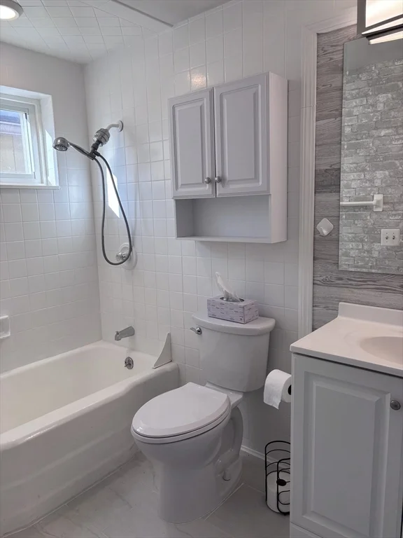 66 Janet Circle, Shrewsbury