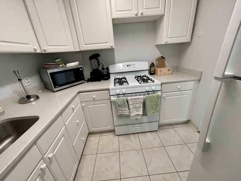 33 Pond Ave, Brookline Village