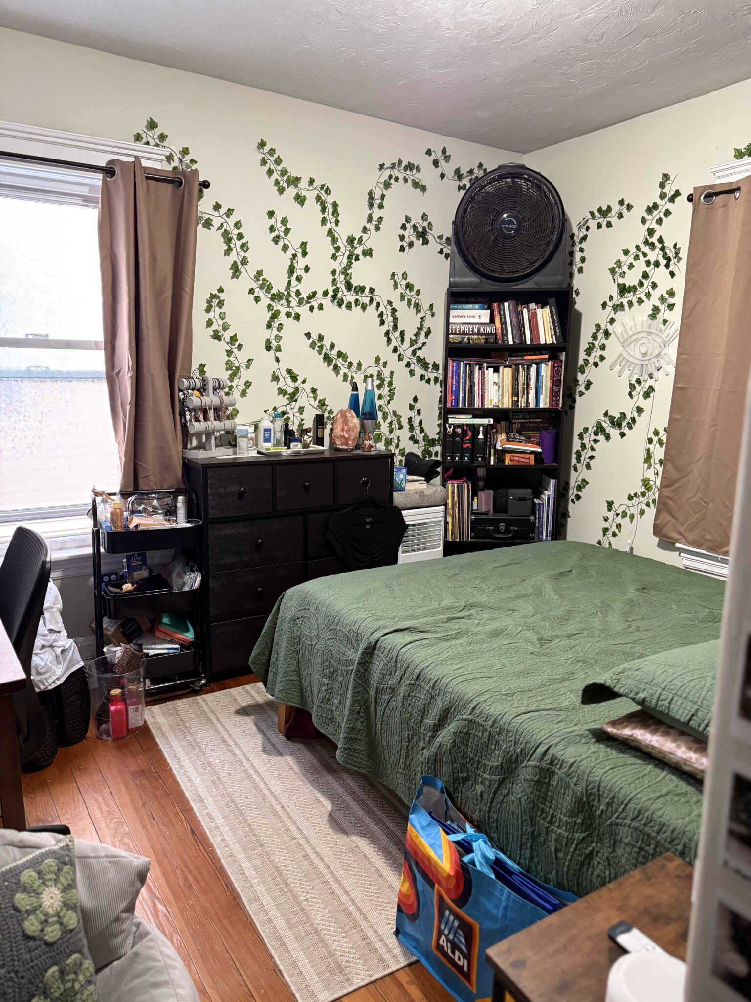 101 Heath St, Winter Hill