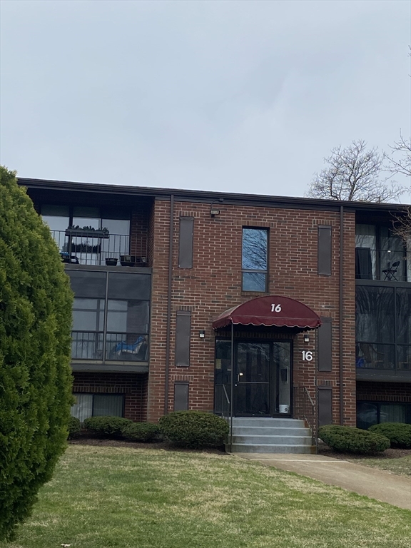 221 Oak St, Montello