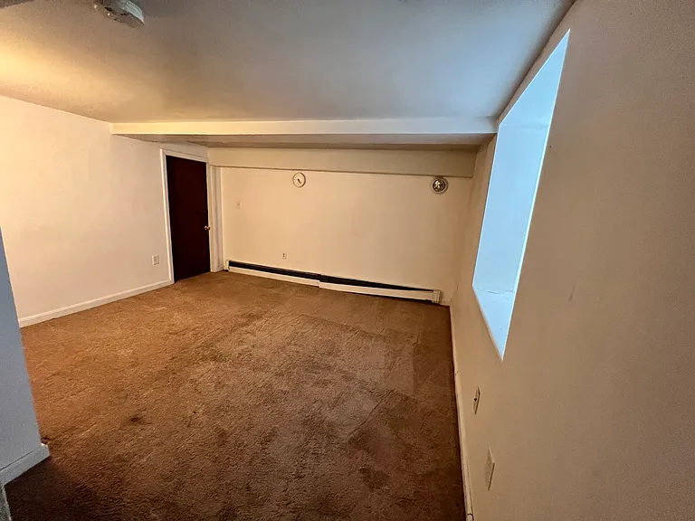 117 South St, Banks Square