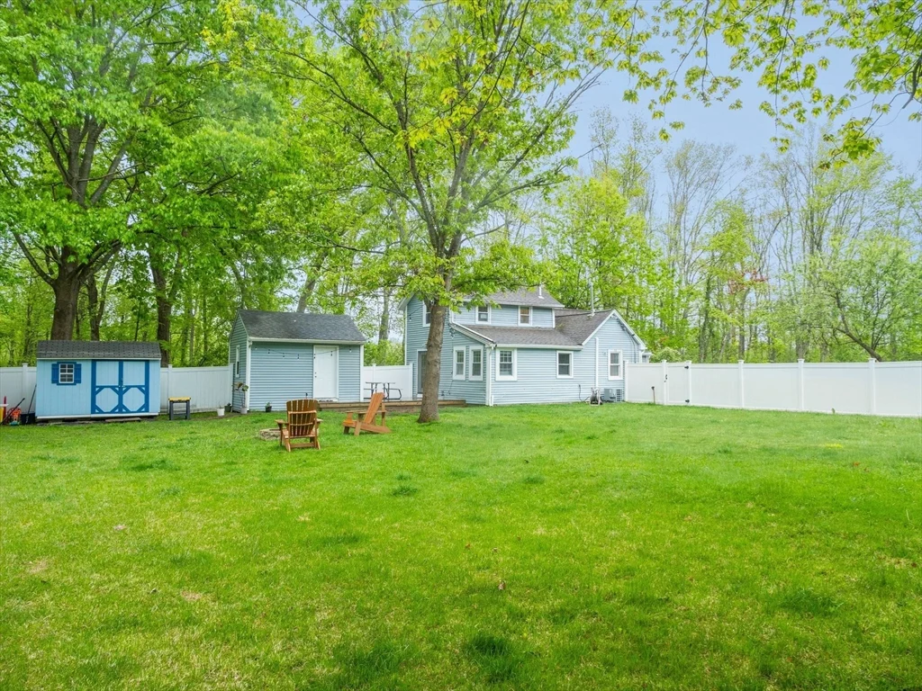36 Brackett Rd, Ashland