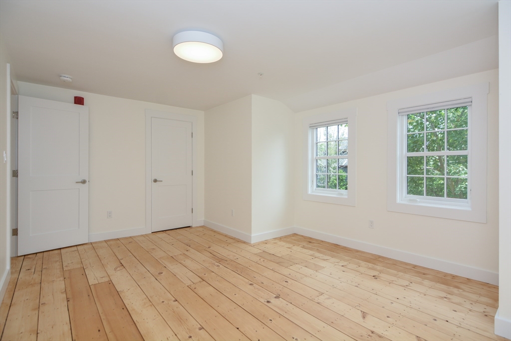 9 State St, Marblehead