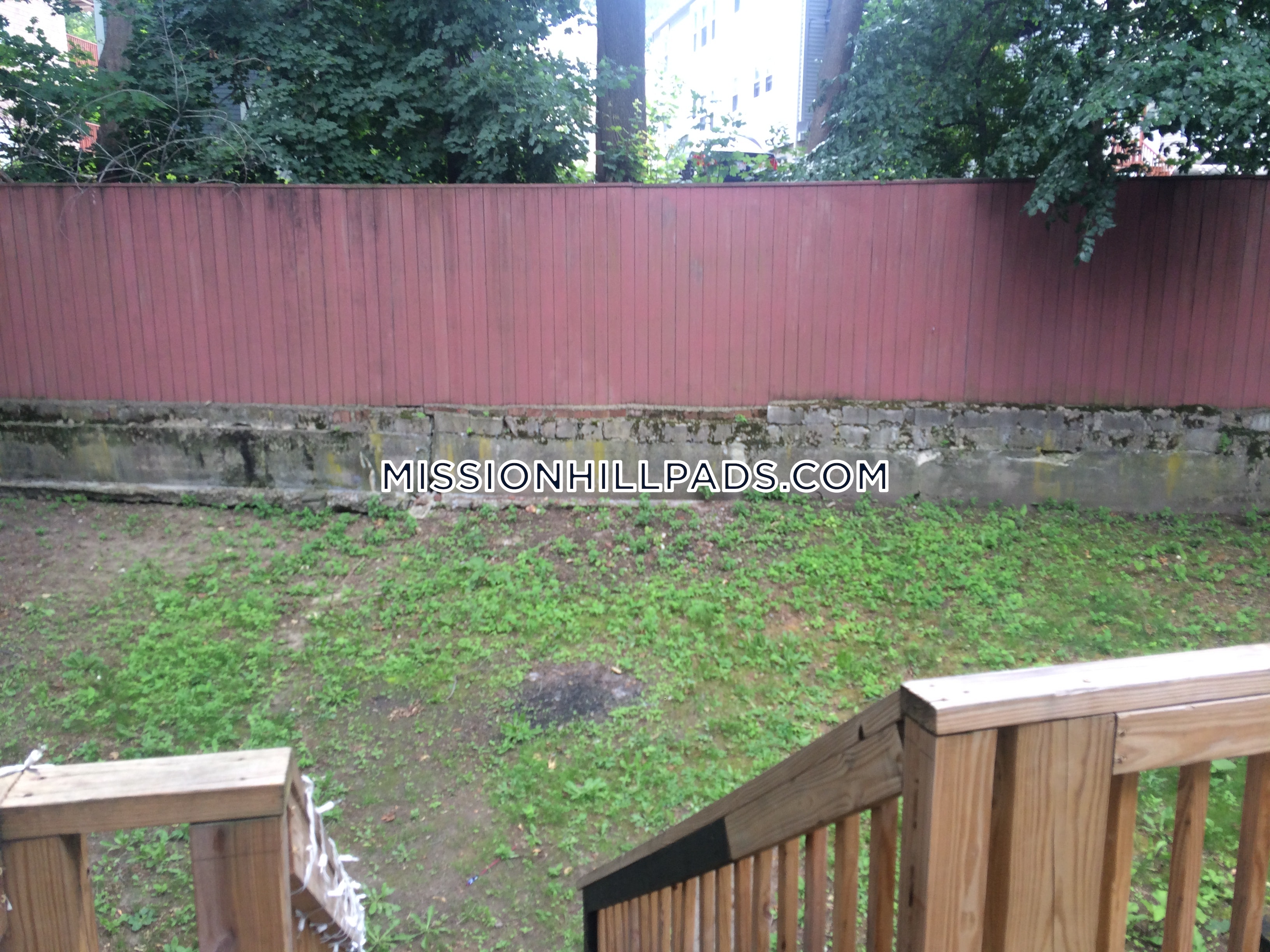 4 bed, 1 bath apartment for rent at 40 Hillside St Unit 2, Mission Hill — photo 16 of 25