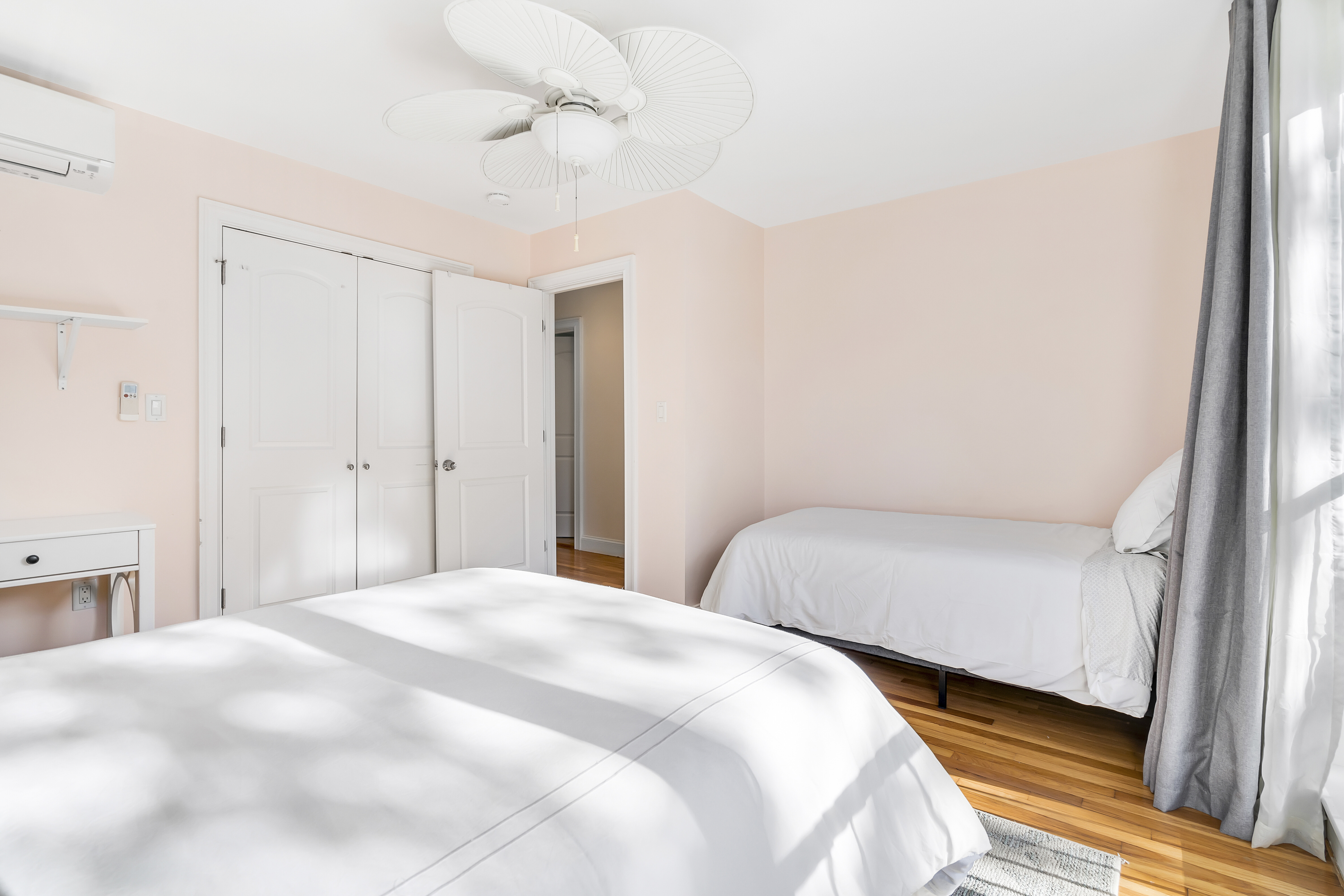 4 bed, 2.5 bath apartment for rent at 12 Bradbury St Unit 12, Allston — photo 17 of 30