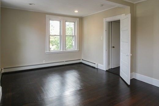 10 Pratt, Salem
