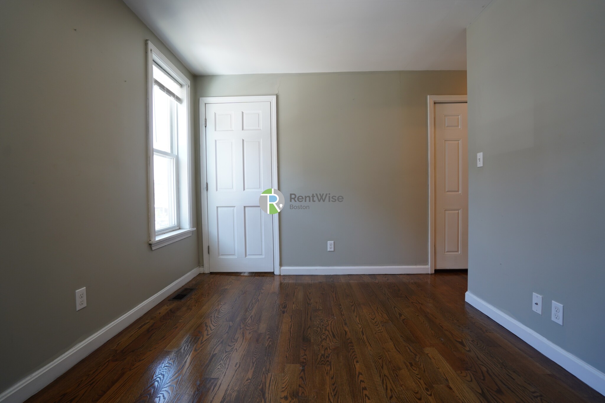 36 L St, South Boston