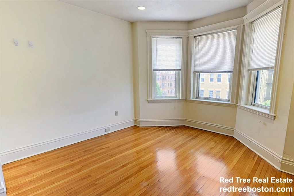 65 Cameron St, Boylston Street