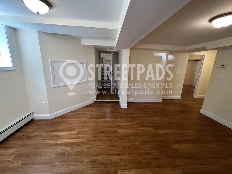 381 Harvard St, Mid-Cambridge