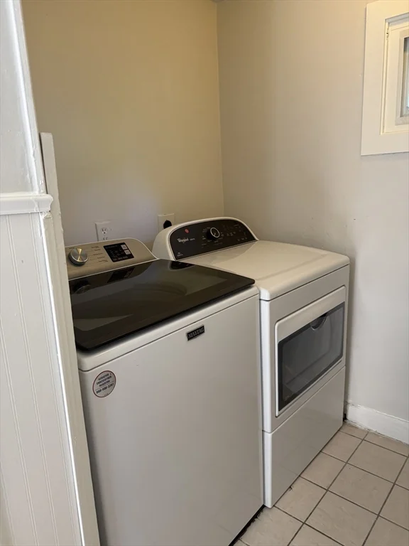 28 Crestview Dr, Westborough