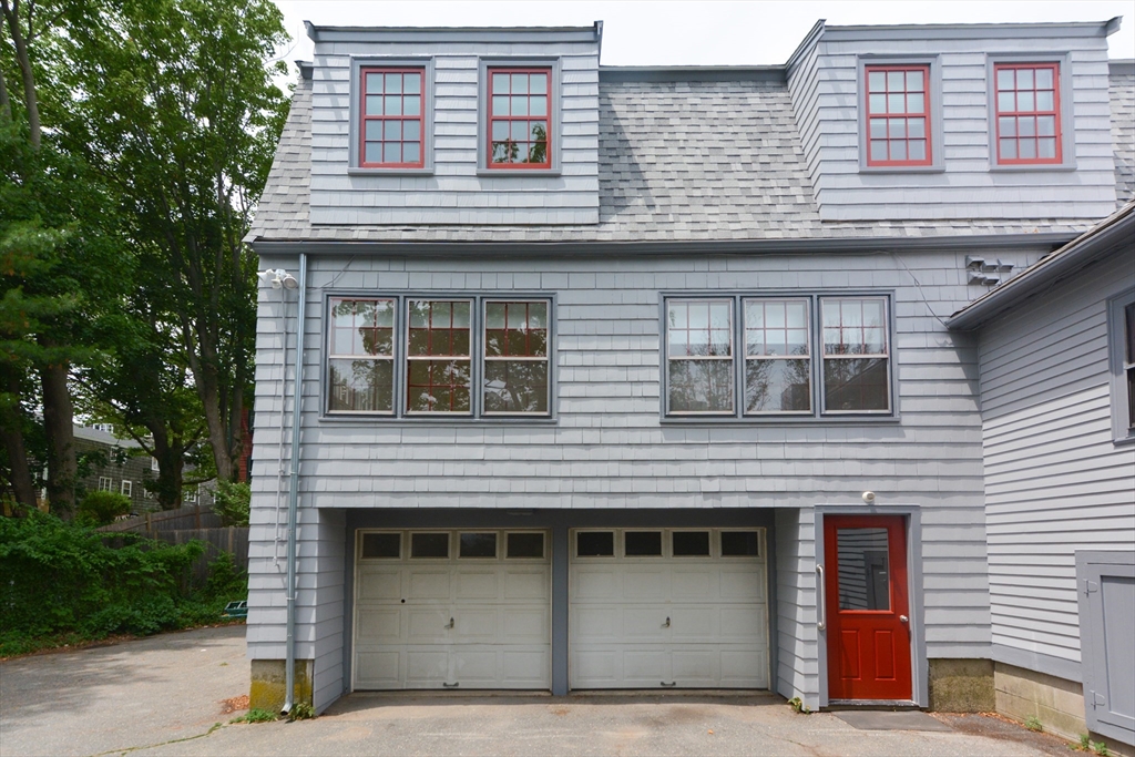 9 State St, Marblehead