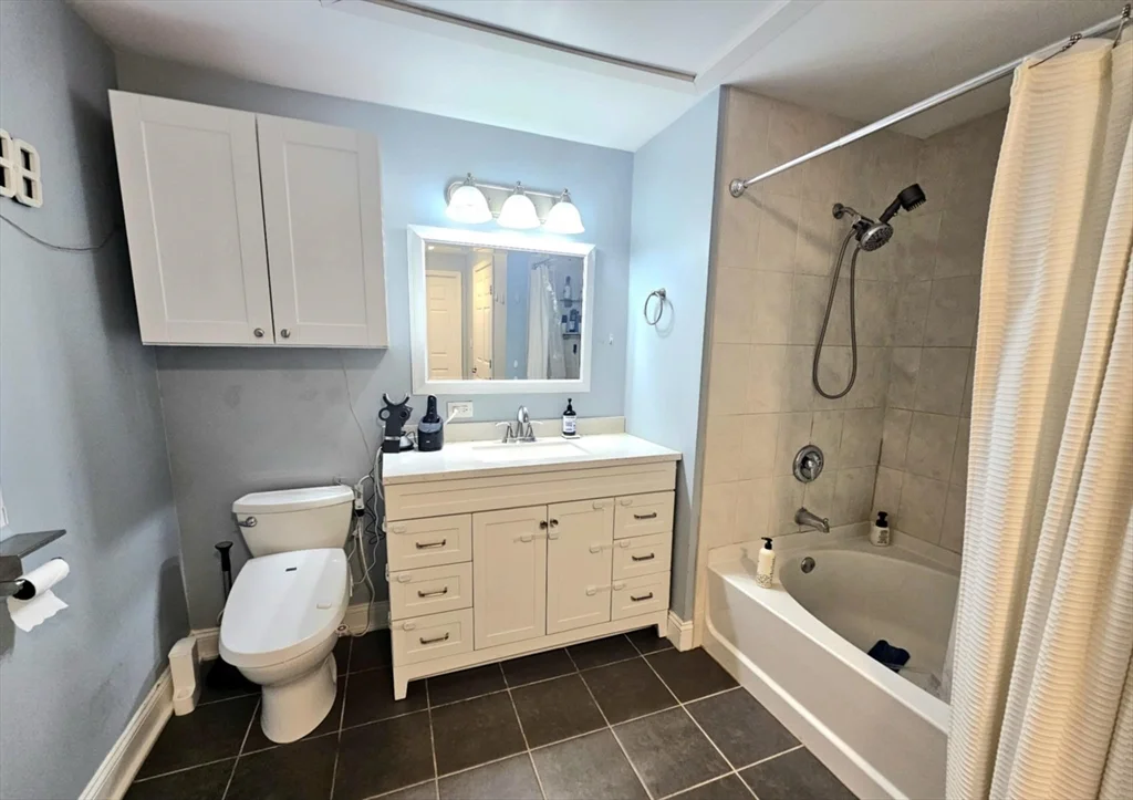 10 Seaport Dr, Marina Bay