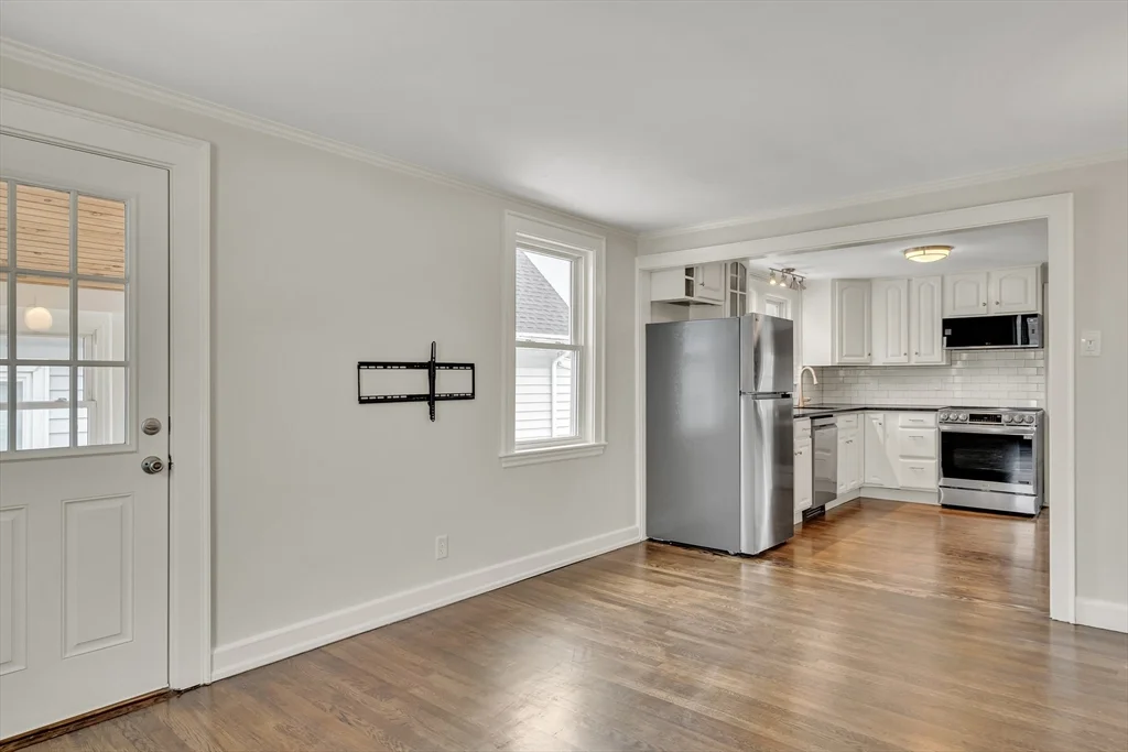 19 Fairview Ave, Malden