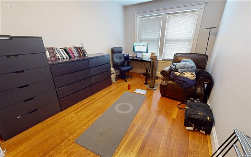 11 Gray St, Neighborhood Nine