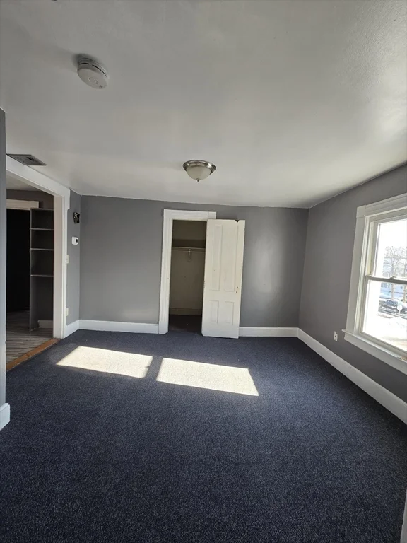 254 Oakland, Springfield