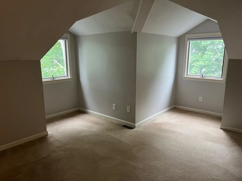 15 Church St, Natick