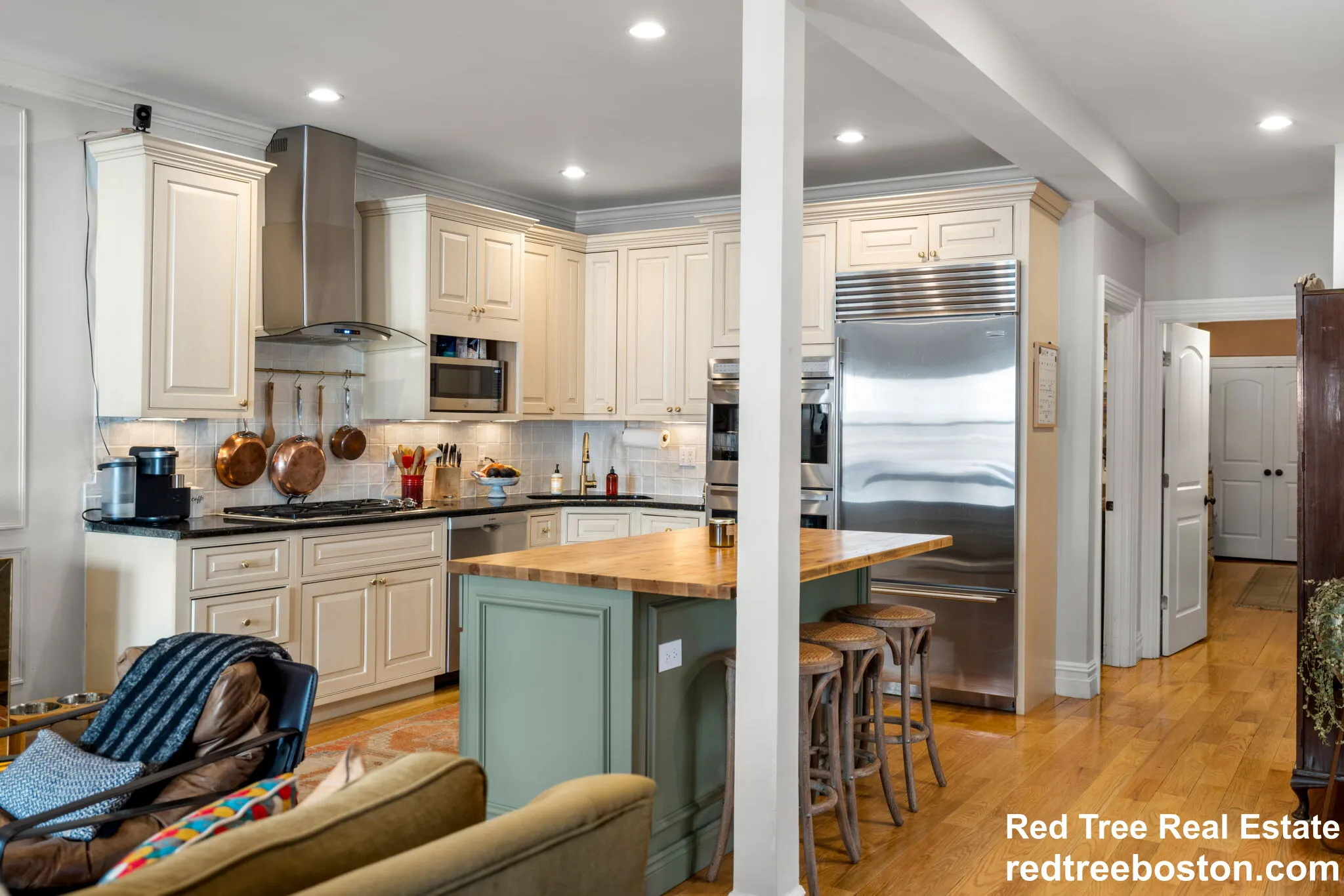 687 East 6th St, South Boston