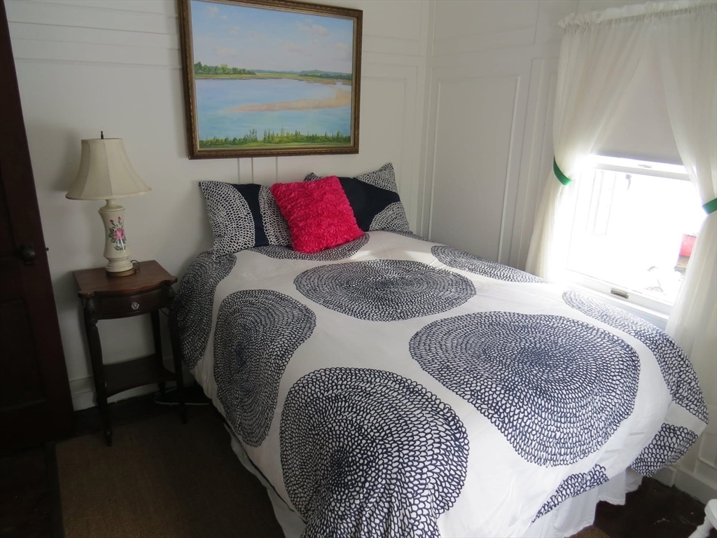 12 Cove Rd, Little Neck