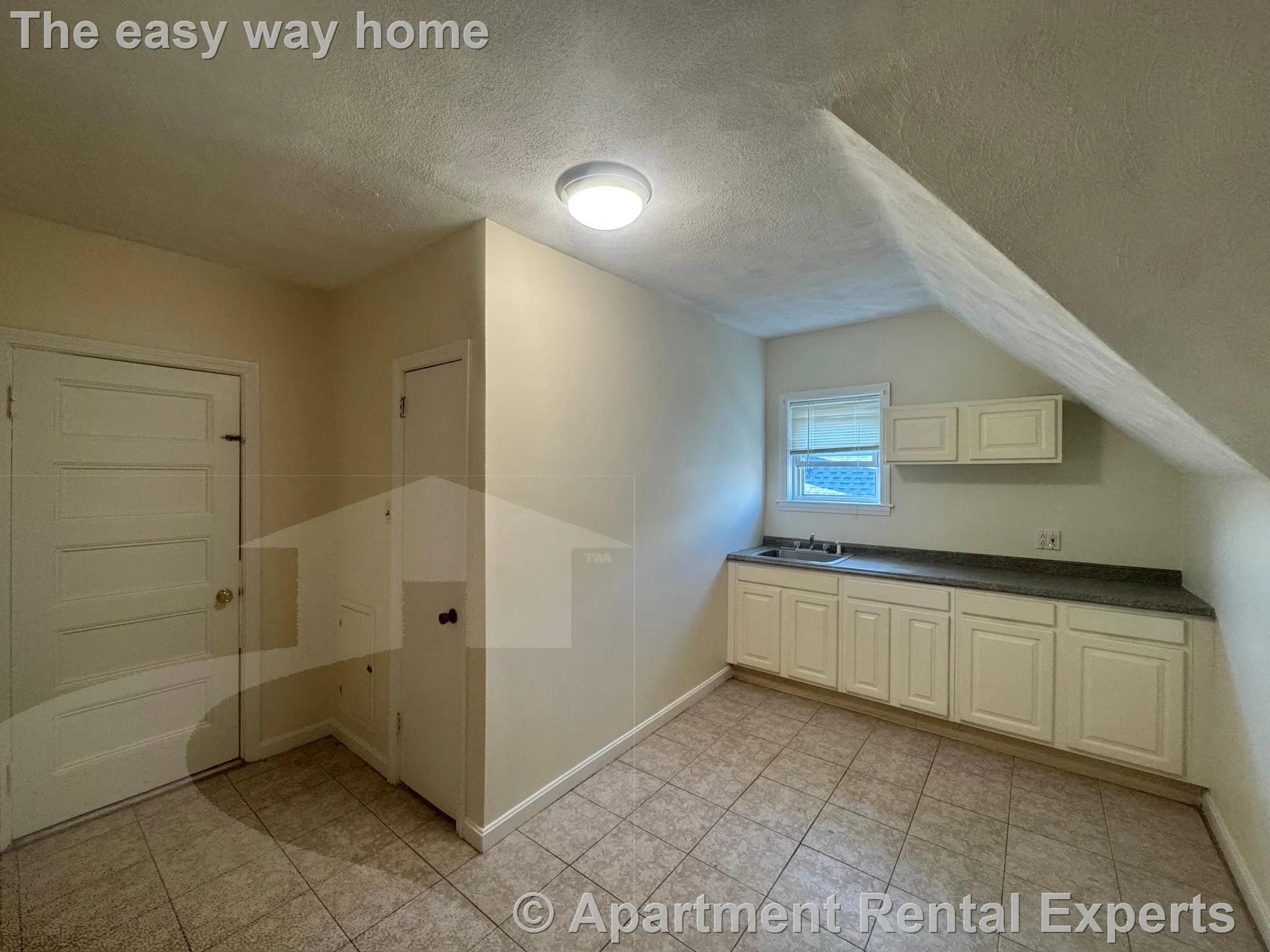 454 Broadway, Magoun Square